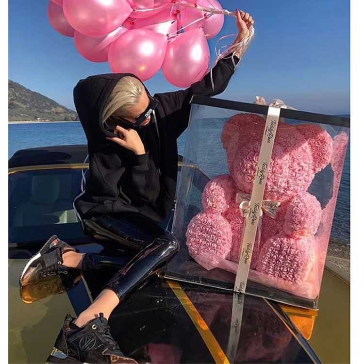 ดอกกุหลาบตุ๊กตาหมี